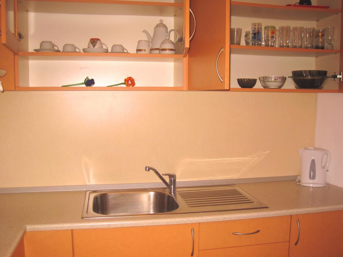Apartment Nadejda Varna Buitenkant foto