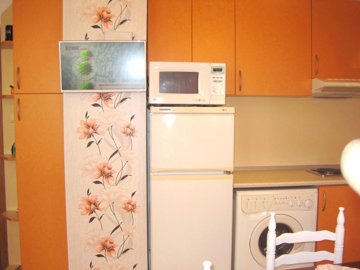 Apartment Nadejda Varna Buitenkant foto